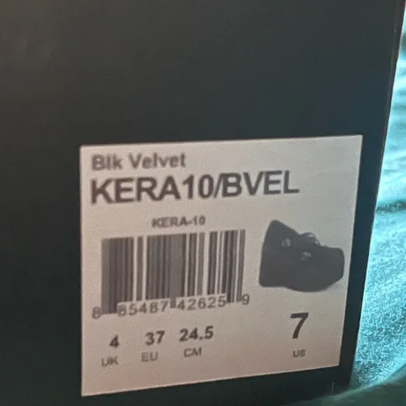 Demonia - Kera -10 black velvet platform - Picture 3 of 3